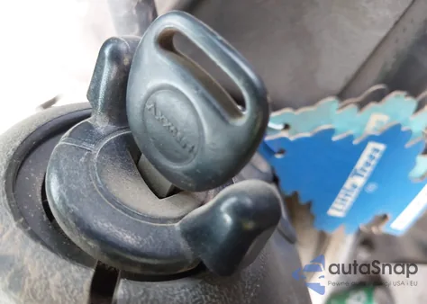 2000 Chevrolet Silverado 1500 из США, поврежденный, VIN 2GCEC19W0Y1124635